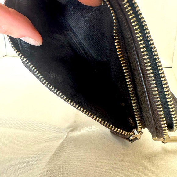 Coach Double Zip Wristlet Signature Brown Black Cream F1420 52455 Logo Plaque - Picture 8 of 10